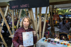 HAPPY HANDS