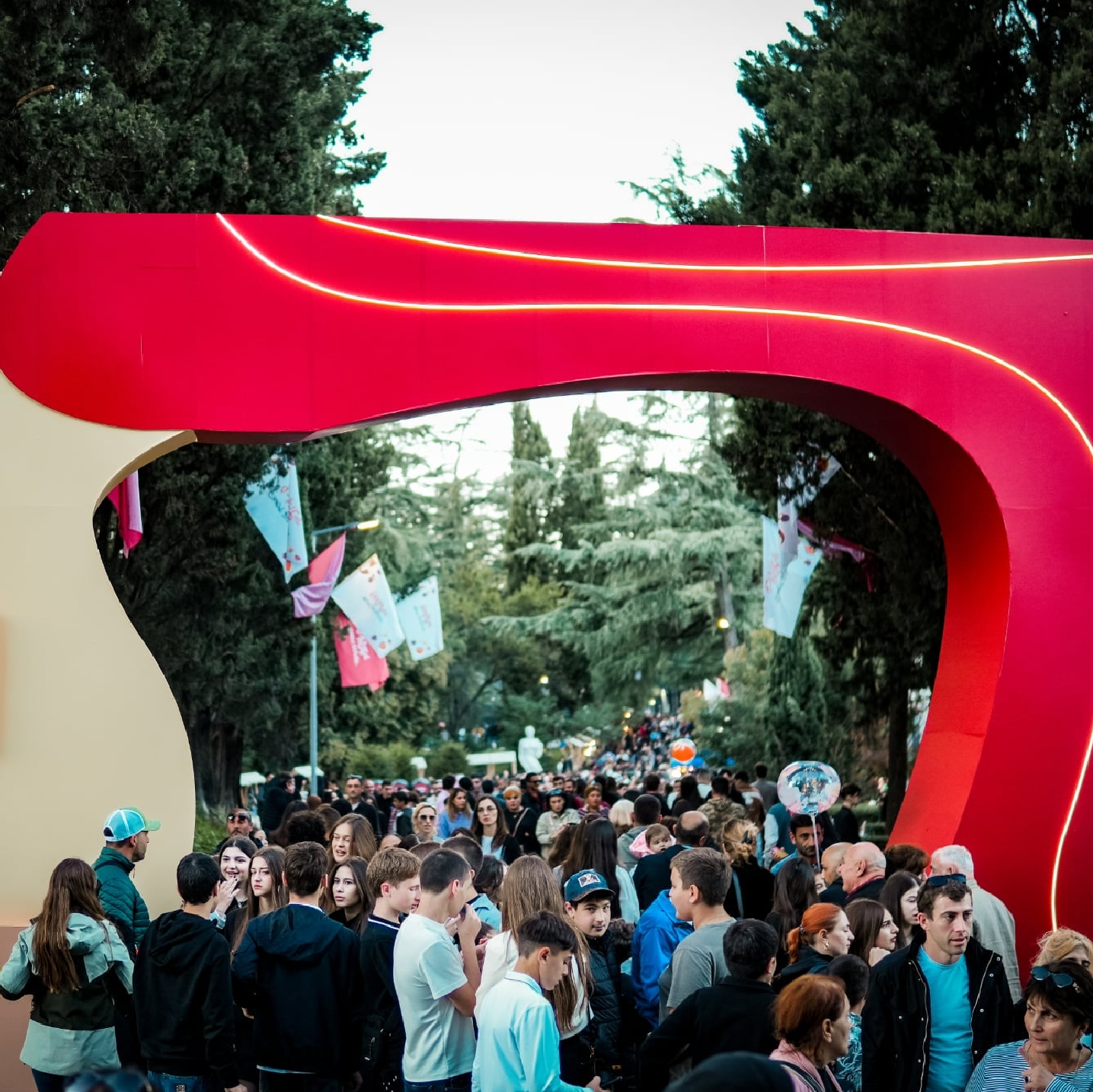 მეღვინეობის ქალაქმა გურჯაანის ღვინის ფესტივალს უმასპინძლა